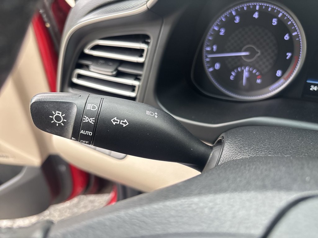 2020 Hyundai Elantra Ultimate in Saint John, New Brunswick - 47 - w1024h768px