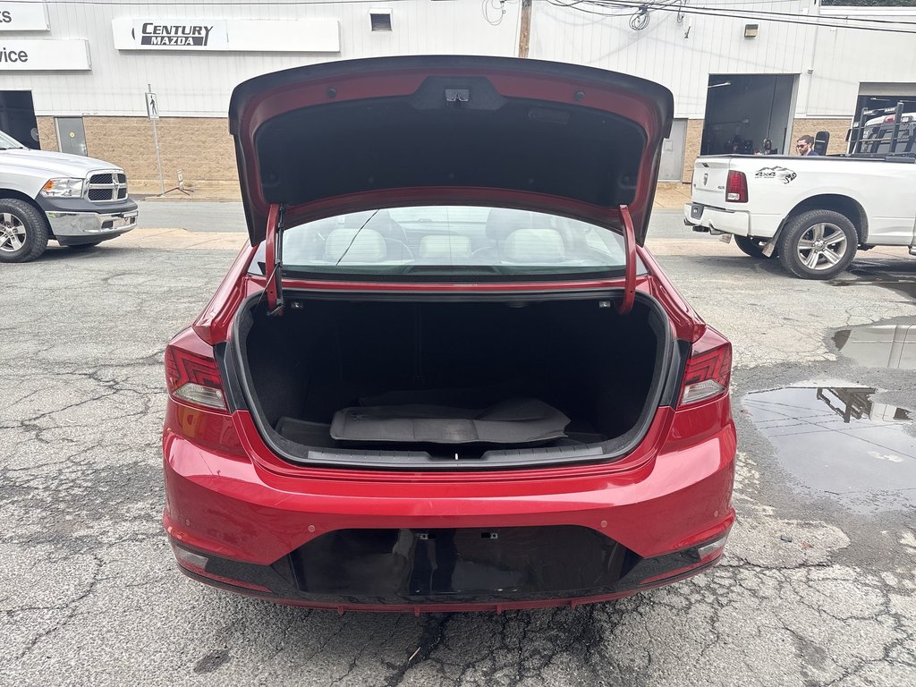 2020 Hyundai Elantra Ultimate in Saint John, New Brunswick - 36 - w1024h768px