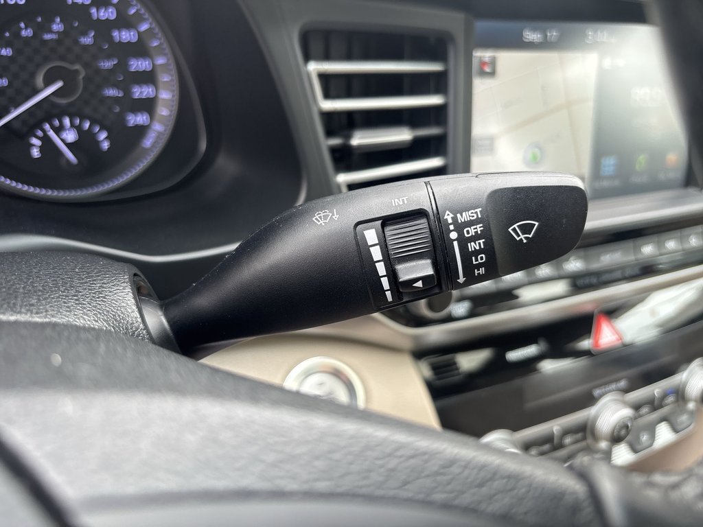 2020 Hyundai Elantra Ultimate in Saint John, New Brunswick - 48 - w1024h768px