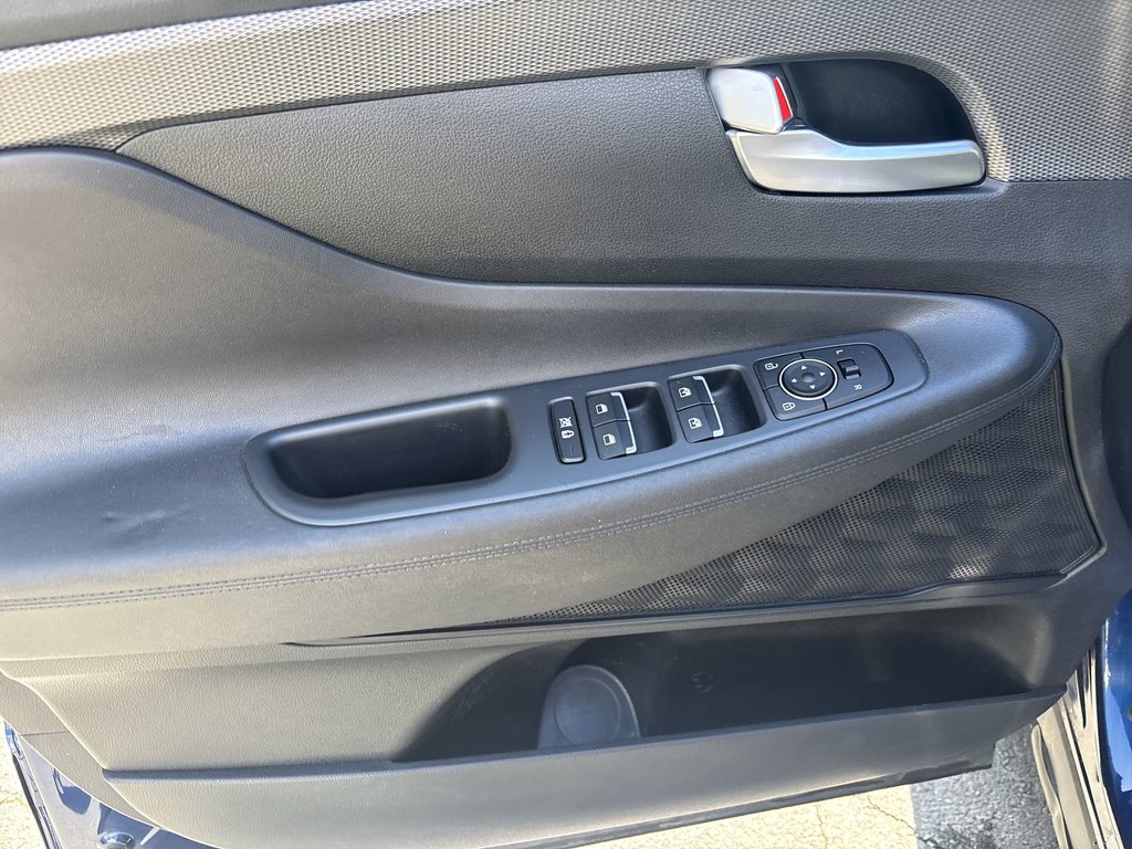 2020 Hyundai Santa Fe in Antigonish, Nova Scotia - 15 - w1024h768px