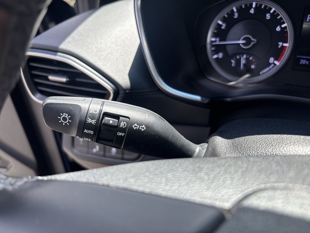2020 Hyundai Santa Fe in Antigonish, Nova Scotia - 47 - w1024h768px