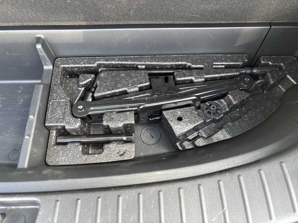 2020 Hyundai Santa Fe in Antigonish, Nova Scotia - 38 - w1024h768px