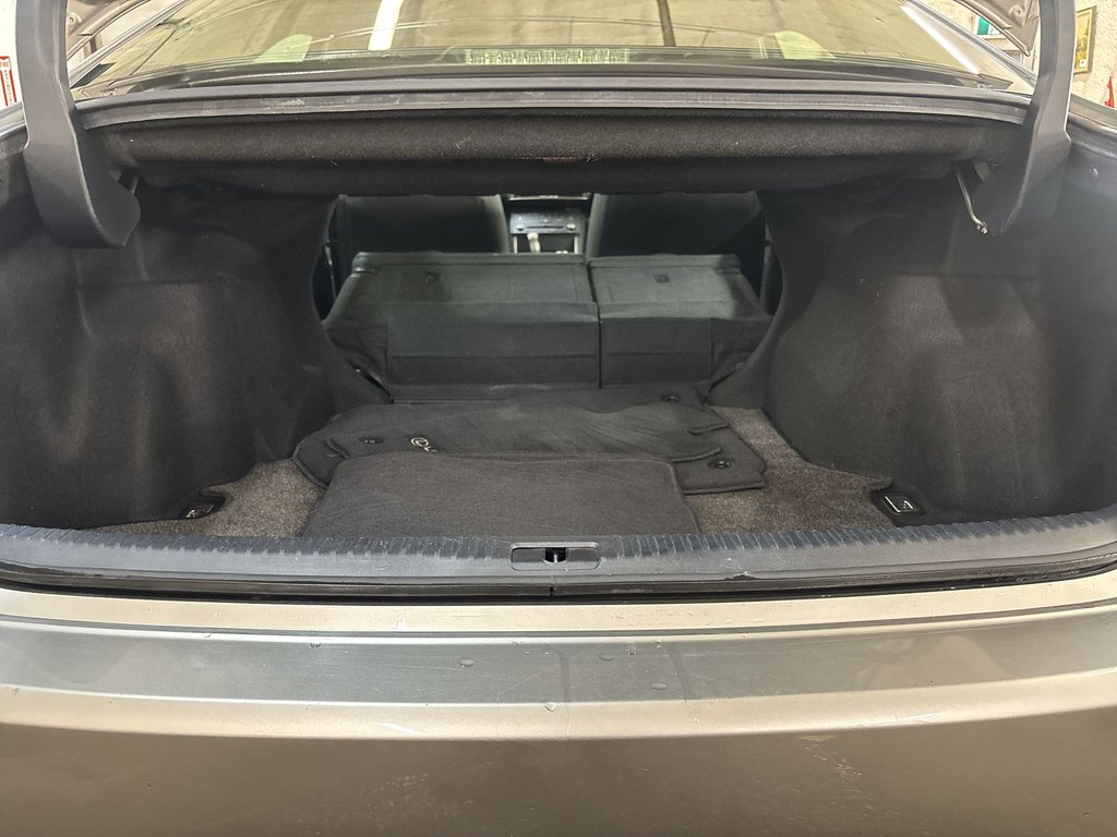 2015 Lexus IS 250 BASE in Saint John, New Brunswick - 37 - w1024h768px
