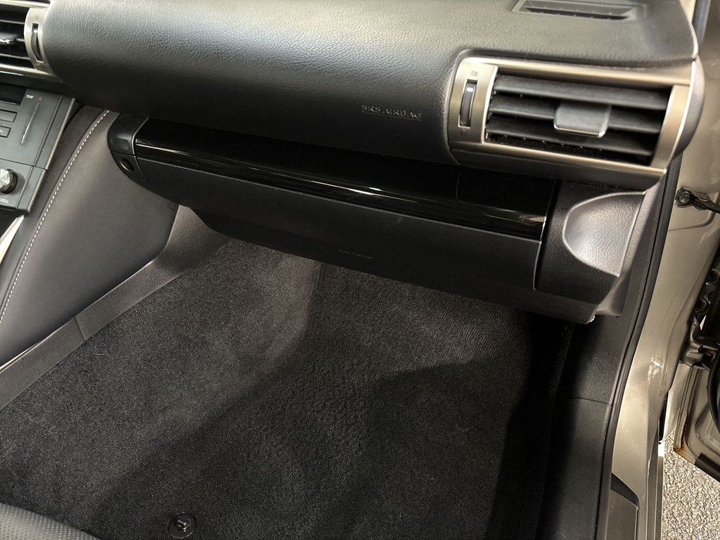 2015 Lexus IS 250 BASE in Saint John, New Brunswick - 44 - w1024h768px
