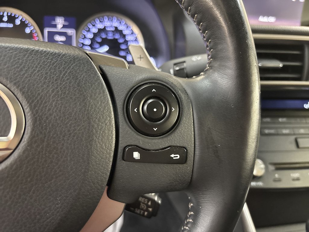 2015 Lexus IS 250 BASE in Saint John, New Brunswick - 21 - w1024h768px