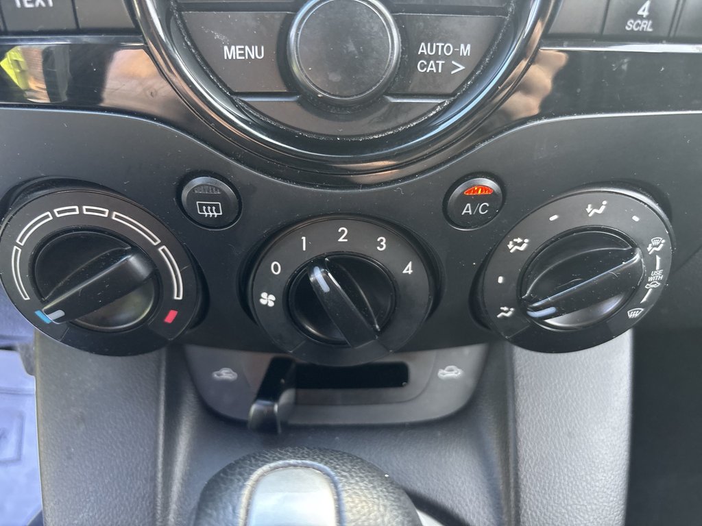 Mazda 2 GX 2014 à Saint John, Nouveau-Brunswick - 27 - w1024h768px