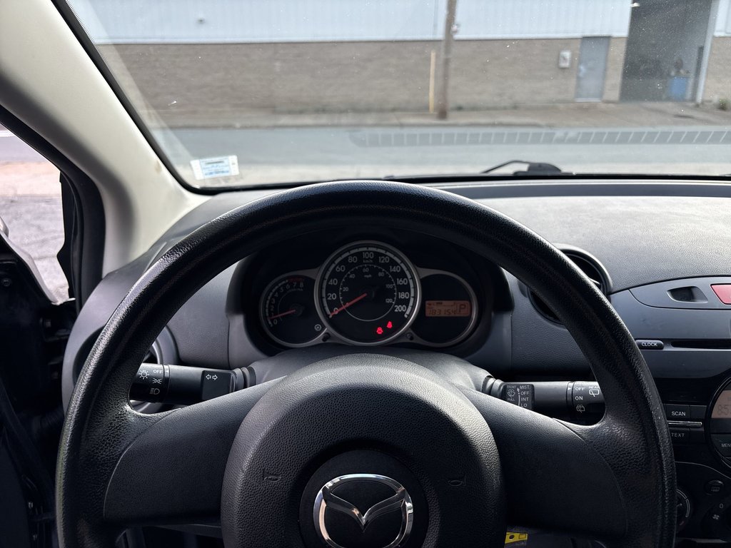 Mazda 2 GX 2014 à Saint John, Nouveau-Brunswick - 13 - w1024h768px