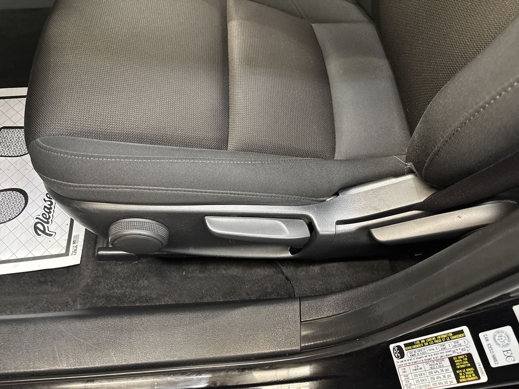 2023 Mazda 3 Sport GX in Saint John, New Brunswick - 14 - w1024h768px