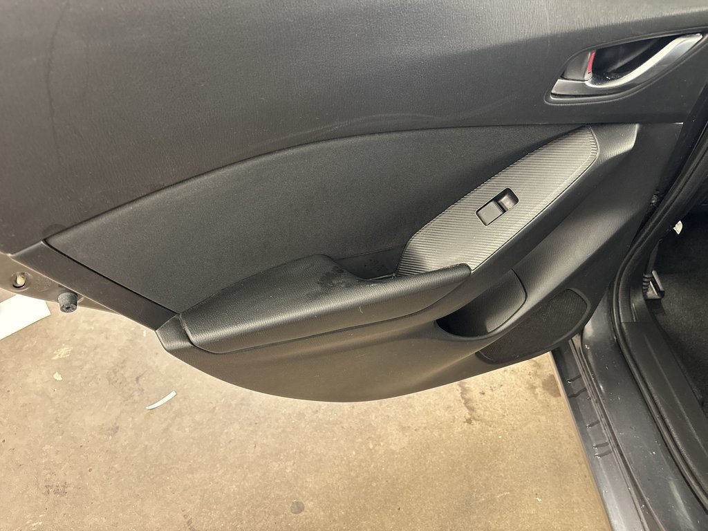 2014 Mazda 3 in Antigonish, Nova Scotia - 35 - w1024h768px