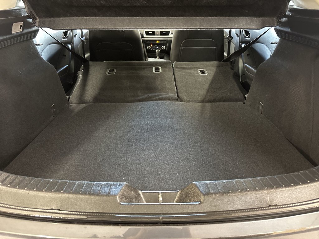 2014 Mazda 3 in Antigonish, Nova Scotia - 37 - w1024h768px