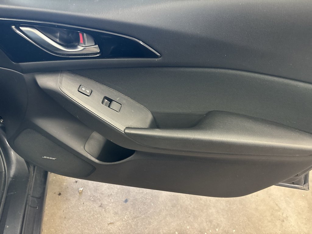 2014 Mazda 3 in Antigonish, Nova Scotia - 46 - w1024h768px