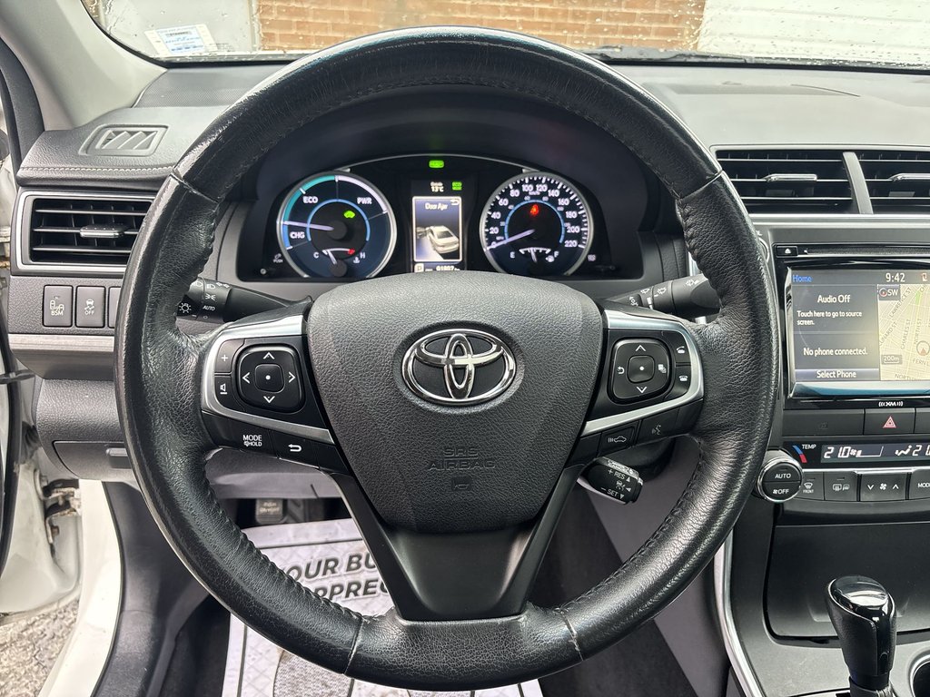 2017 Toyota Camry Hybrid in Antigonish, Nova Scotia - 17 - w1024h768px