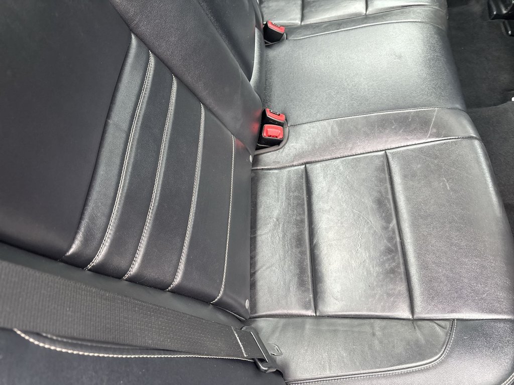 2017 Toyota Camry Hybrid in Antigonish, Nova Scotia - 40 - w1024h768px