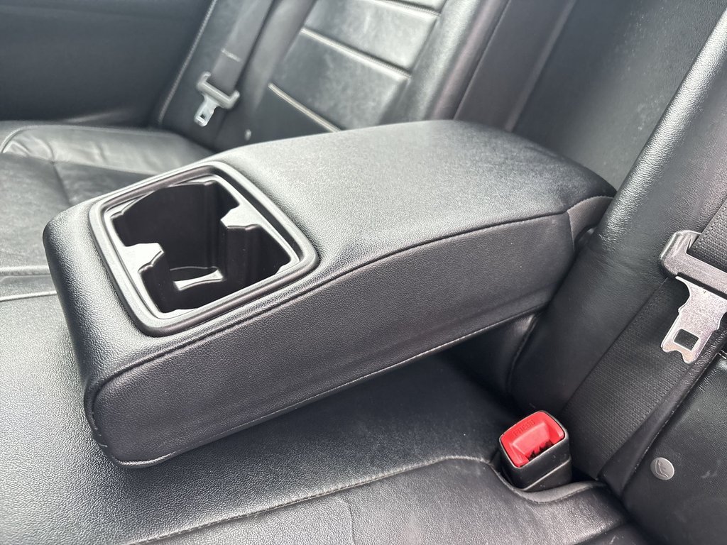 2017 Toyota Camry Hybrid in Antigonish, Nova Scotia - 33 - w1024h768px