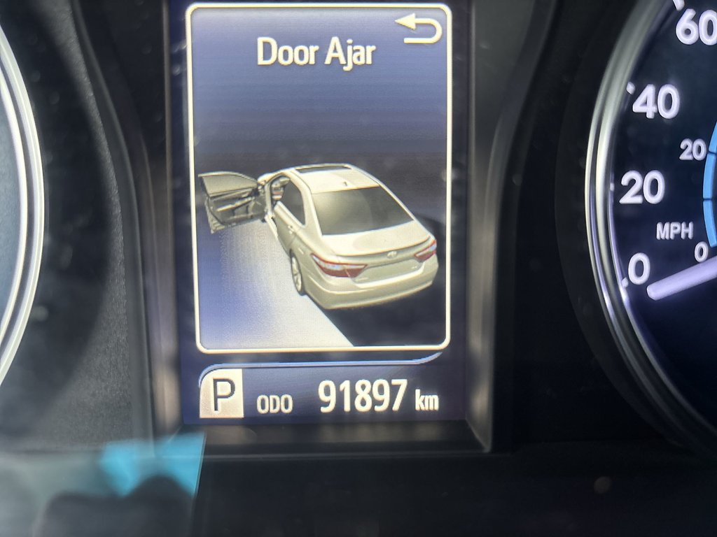 2017 Toyota Camry Hybrid in Antigonish, Nova Scotia - 23 - w1024h768px