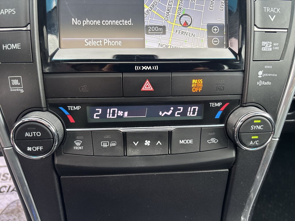 2017 Toyota Camry Hybrid in Antigonish, Nova Scotia - 27 - w1024h768px