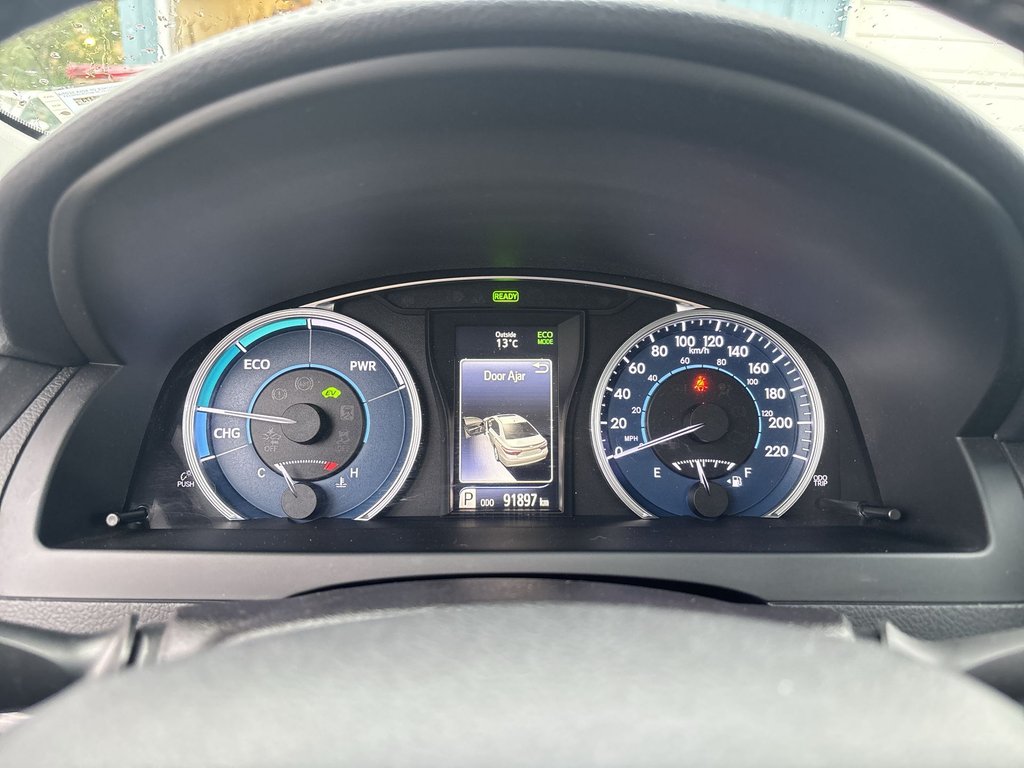 2017 Toyota Camry Hybrid in Antigonish, Nova Scotia - 24 - w1024h768px