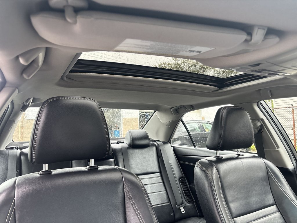 2017 Toyota Camry Hybrid in Antigonish, Nova Scotia - 52 - w1024h768px