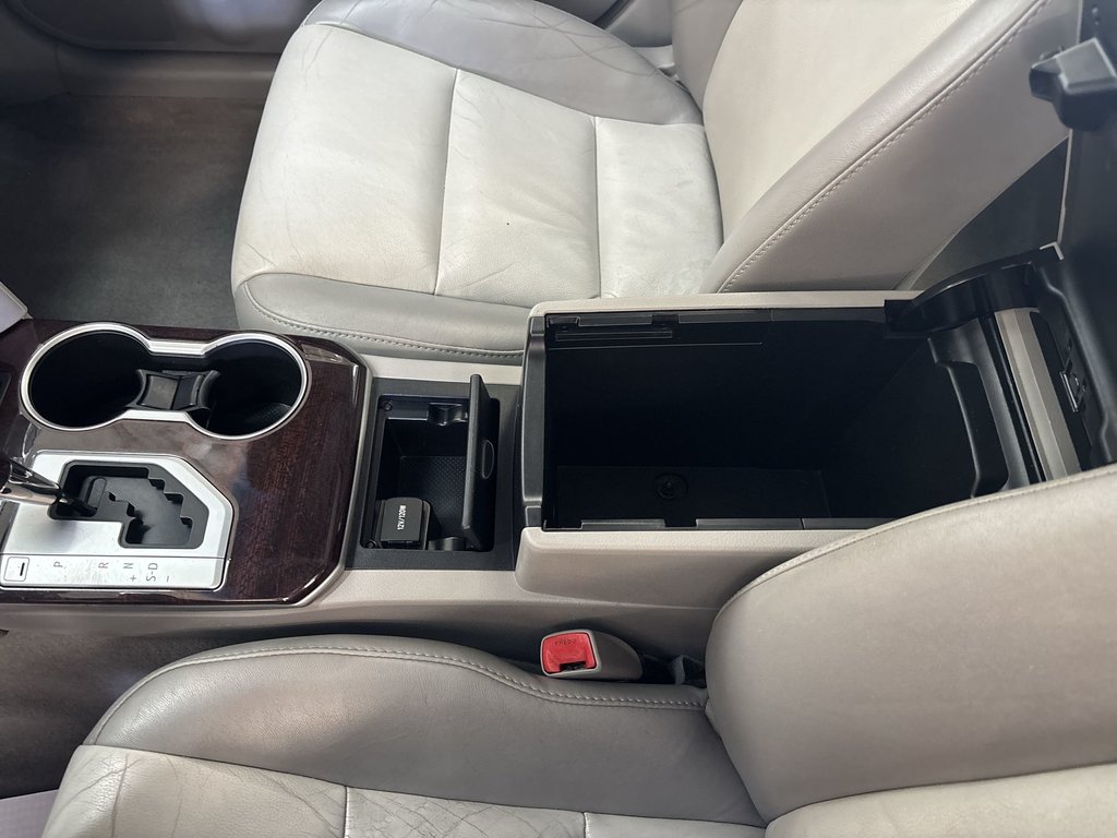 2014 Toyota Camry XLE in Saint John, New Brunswick - 50 - w1024h768px