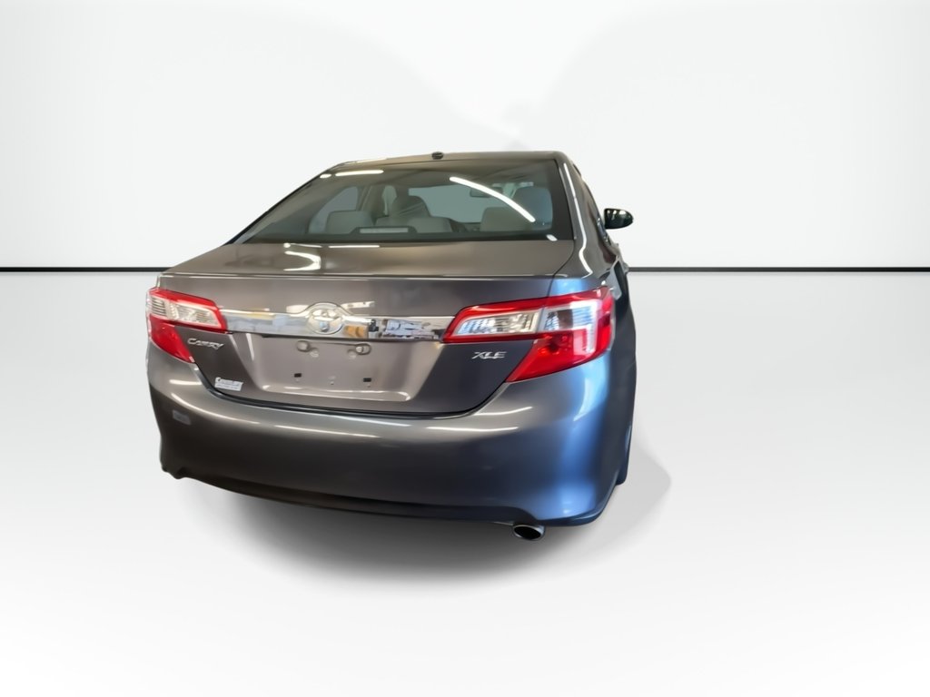 2014 Toyota Camry XLE in Saint John, New Brunswick - 7 - w1024h768px