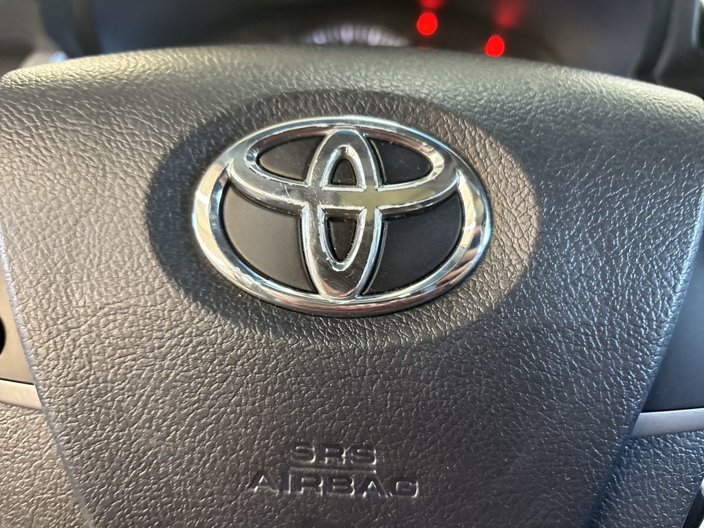 2014 Toyota Camry XLE in Saint John, New Brunswick - 19 - w1024h768px
