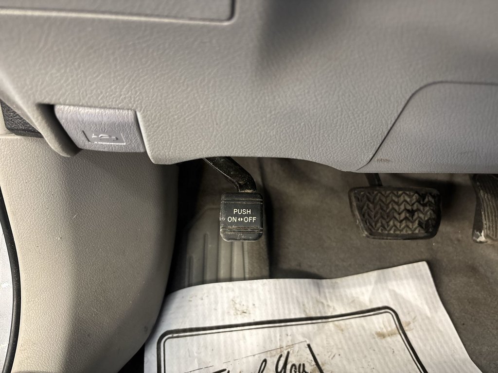 2014 Toyota Camry XLE in Saint John, New Brunswick - 30 - w1024h768px