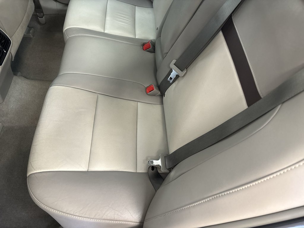2014 Toyota Camry XLE in Saint John, New Brunswick - 34 - w1024h768px