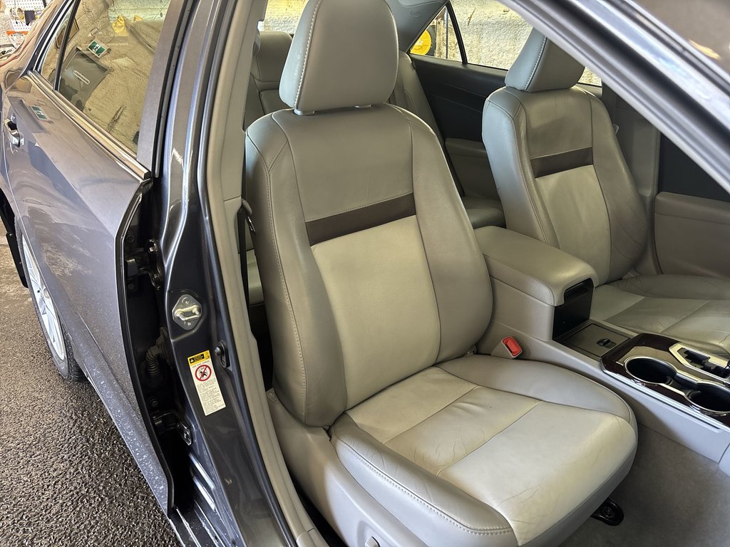 2014 Toyota Camry XLE in Saint John, New Brunswick - 42 - w1024h768px