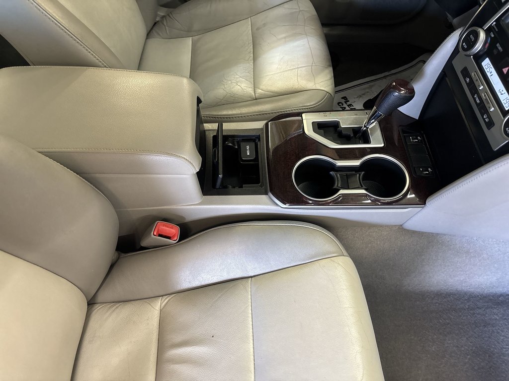 2014 Toyota Camry XLE in Saint John, New Brunswick - 51 - w1024h768px