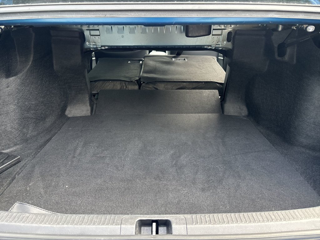2019 Toyota Camry in Antigonish, Nova Scotia - 37 - w1024h768px