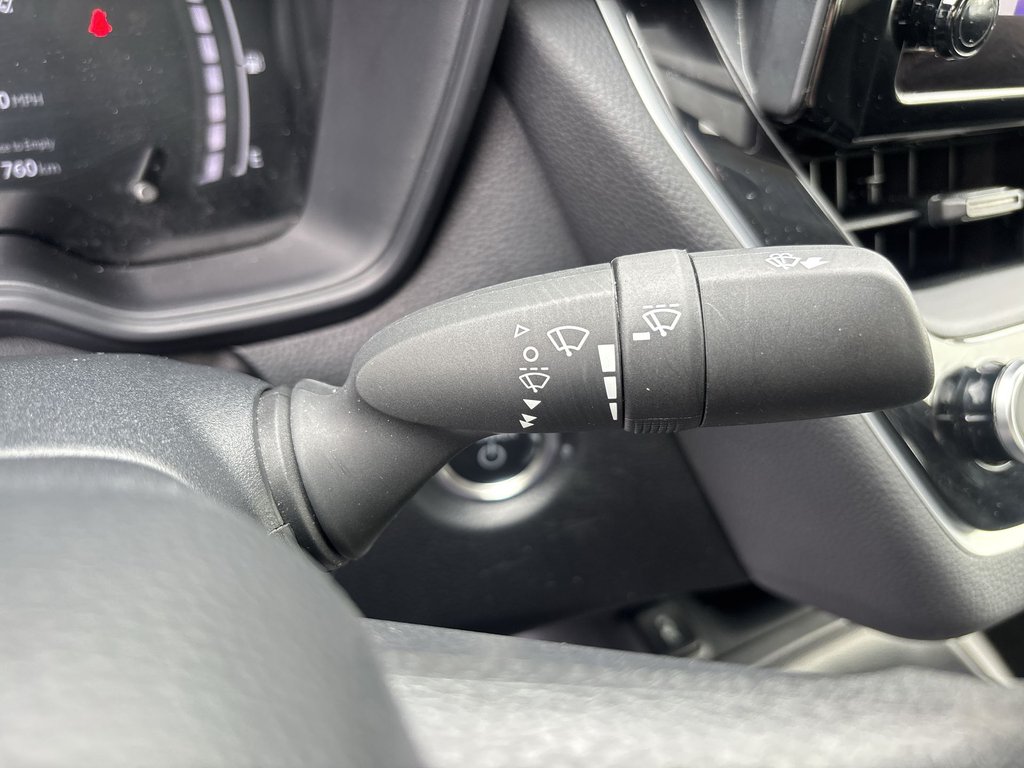 Toyota Corolla Hybrid LE 2024 à Saint John, Nouveau-Brunswick - 48 - w1024h768px