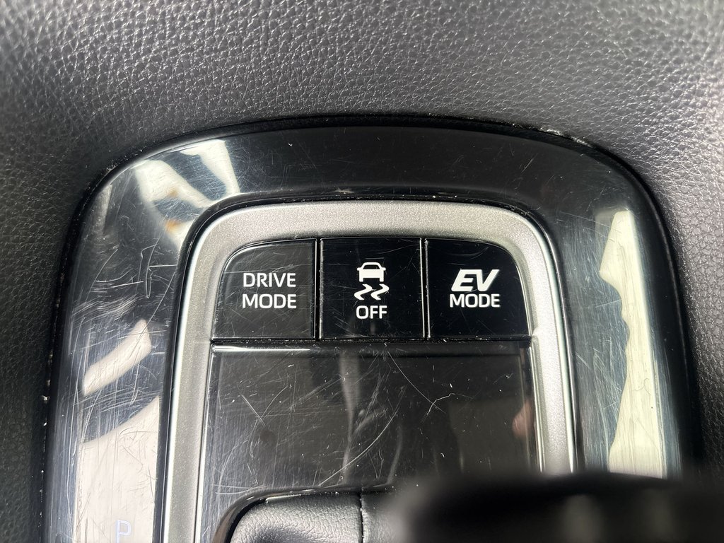 Toyota Corolla Hybrid LE 2024 à Saint John, Nouveau-Brunswick - 22 - w1024h768px