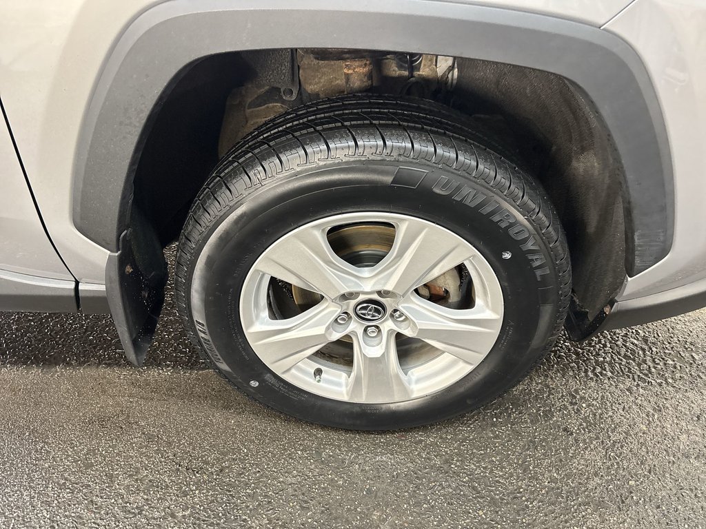 2021 Toyota RAV4 Hybrid LE in Saint John, New Brunswick - 10 - w1024h768px