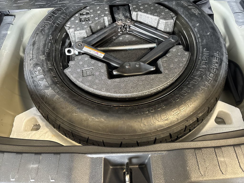 2021 Toyota RAV4 Hybrid LE in Saint John, New Brunswick - 38 - w1024h768px