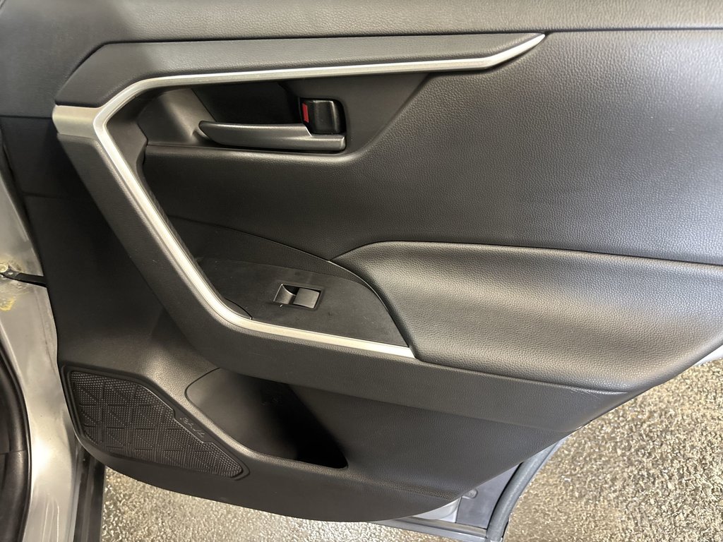 2021 Toyota RAV4 Hybrid LE in Saint John, New Brunswick - 41 - w1024h768px
