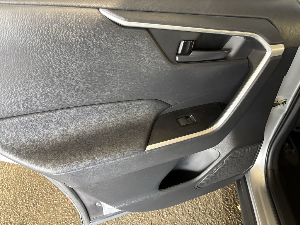2021 Toyota RAV4 Hybrid LE in Saint John, New Brunswick - 35 - w1024h768px