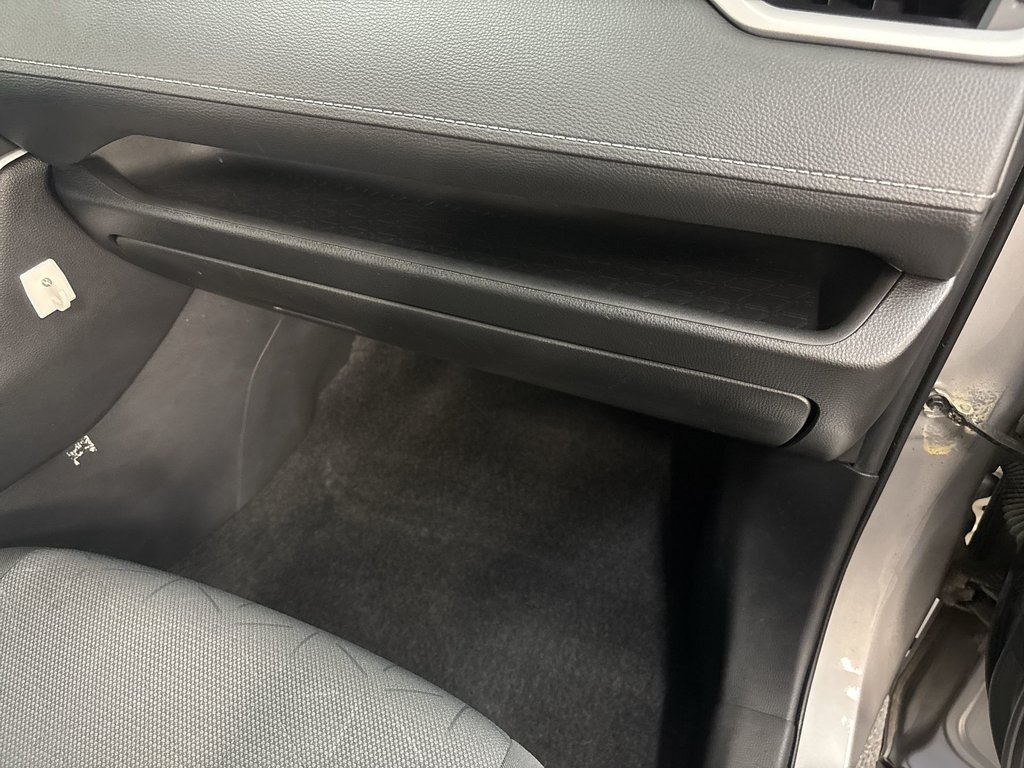 2021 Toyota RAV4 Hybrid LE in Saint John, New Brunswick - 44 - w1024h768px