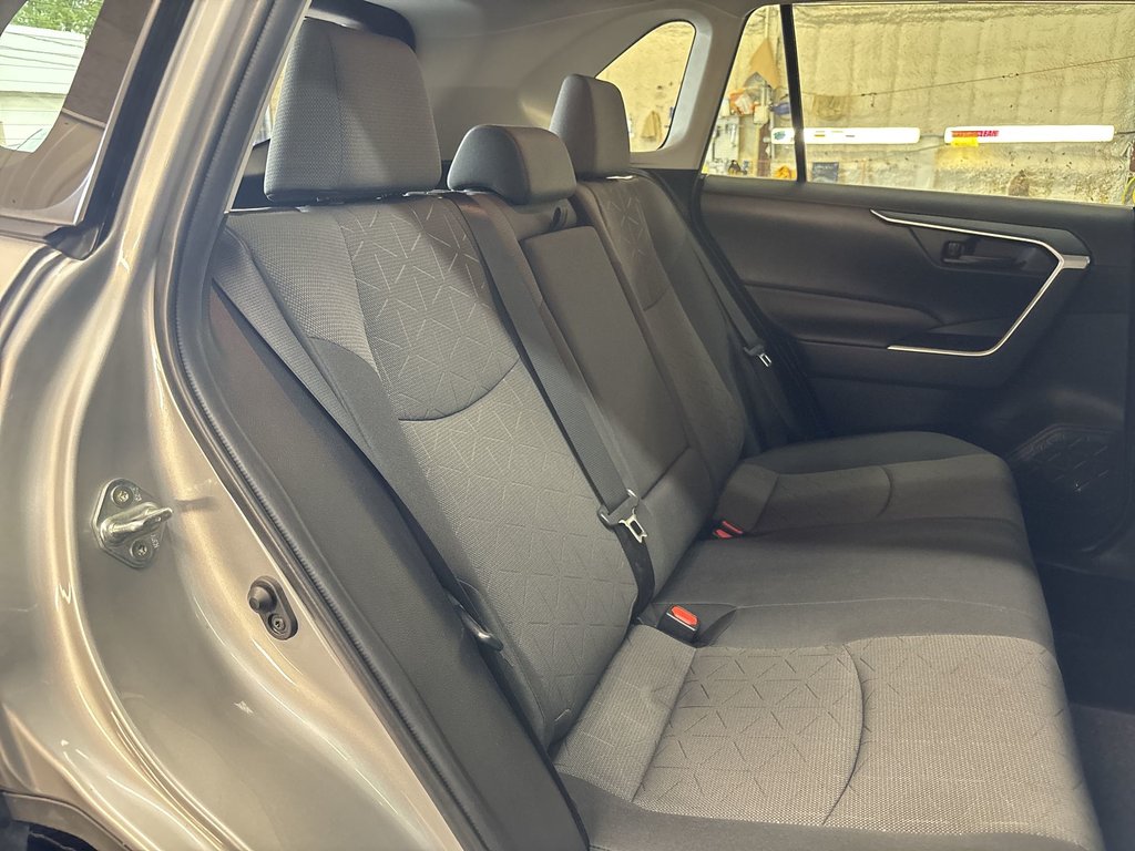 2021 Toyota RAV4 Hybrid LE in Saint John, New Brunswick - 39 - w1024h768px