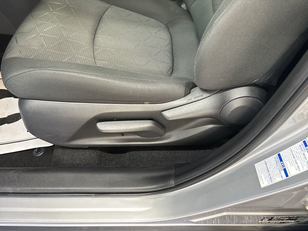 2021 Toyota RAV4 Hybrid LE in Saint John, New Brunswick - 14 - w1024h768px