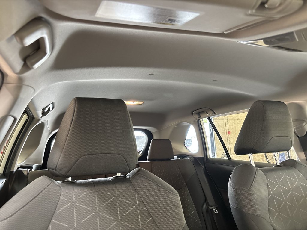 2021 Toyota RAV4 Hybrid LE in Saint John, New Brunswick - 52 - w1024h768px