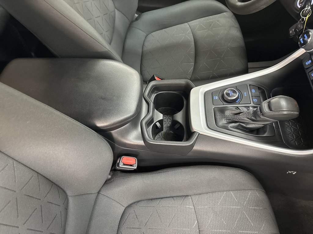2021 Toyota RAV4 Hybrid LE in Saint John, New Brunswick - 51 - w1024h768px