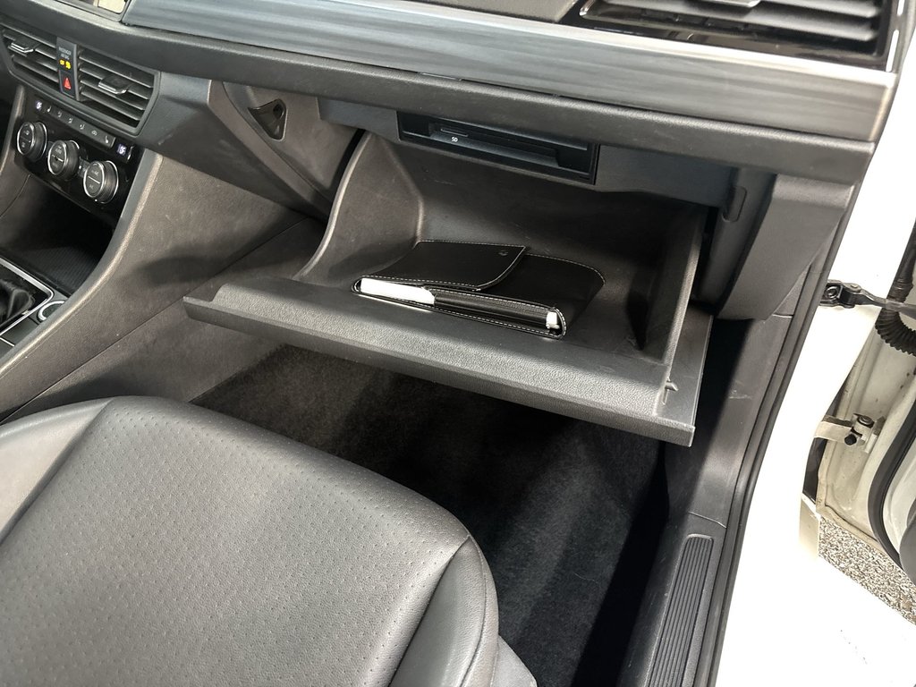 2020 Volkswagen Jetta Highline | CAM | USB | BLINDSPOT | HEATED SEATS in Saint John, New Brunswick - 43 - w1024h768px