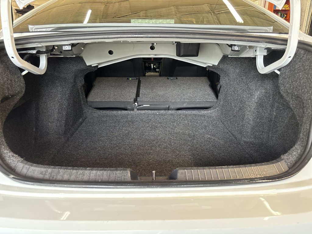 2020 Volkswagen Jetta Highline | CAM | USB | BLINDSPOT | HEATED SEATS in Saint John, New Brunswick - 37 - w1024h768px