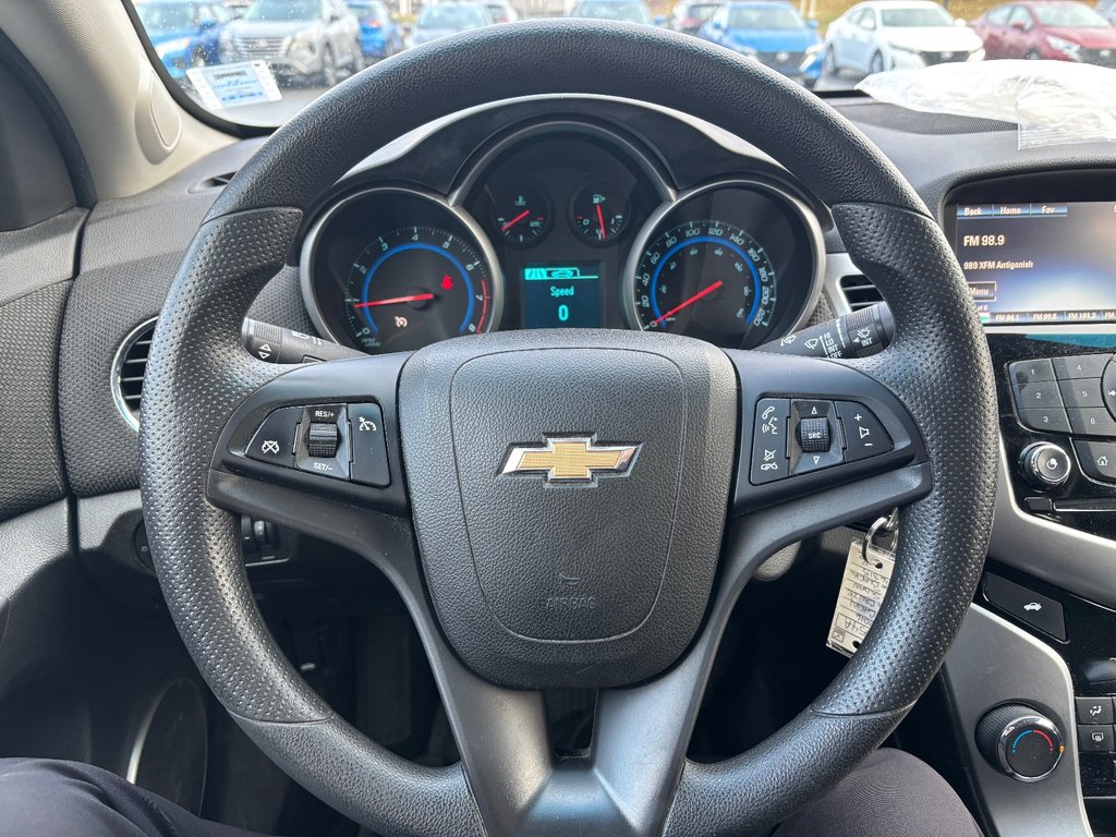 Chevrolet Cruze 1LT | SunRoof | Cam | USB | Bluetooth | Keyless 2016 à Saint John, Nouveau-Brunswick - 14 - w1024h768px