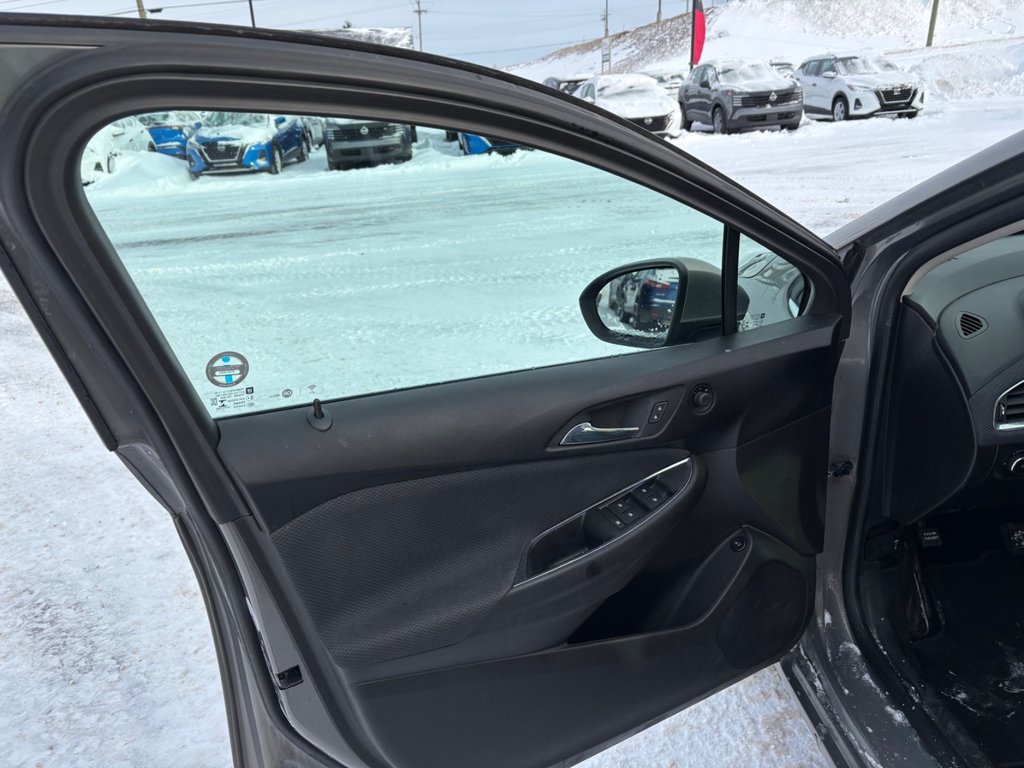 Chevrolet Cruze LT | Cam | USB | Bluetooth | Keyless 2018 à Saint John, Nouveau-Brunswick - 21 - w1024h768px