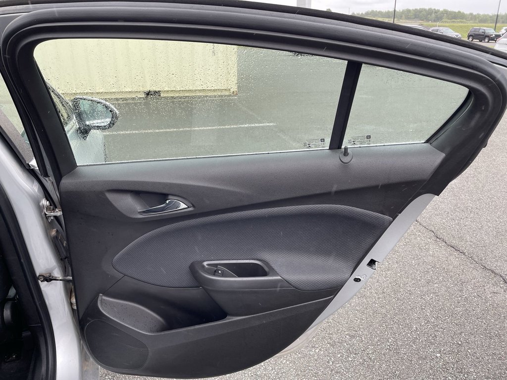 2019 Chevrolet CRUZE 1LT | Htd Seats | Backup Cam | USB in Saint John, New Brunswick - 47 - w1024h768px