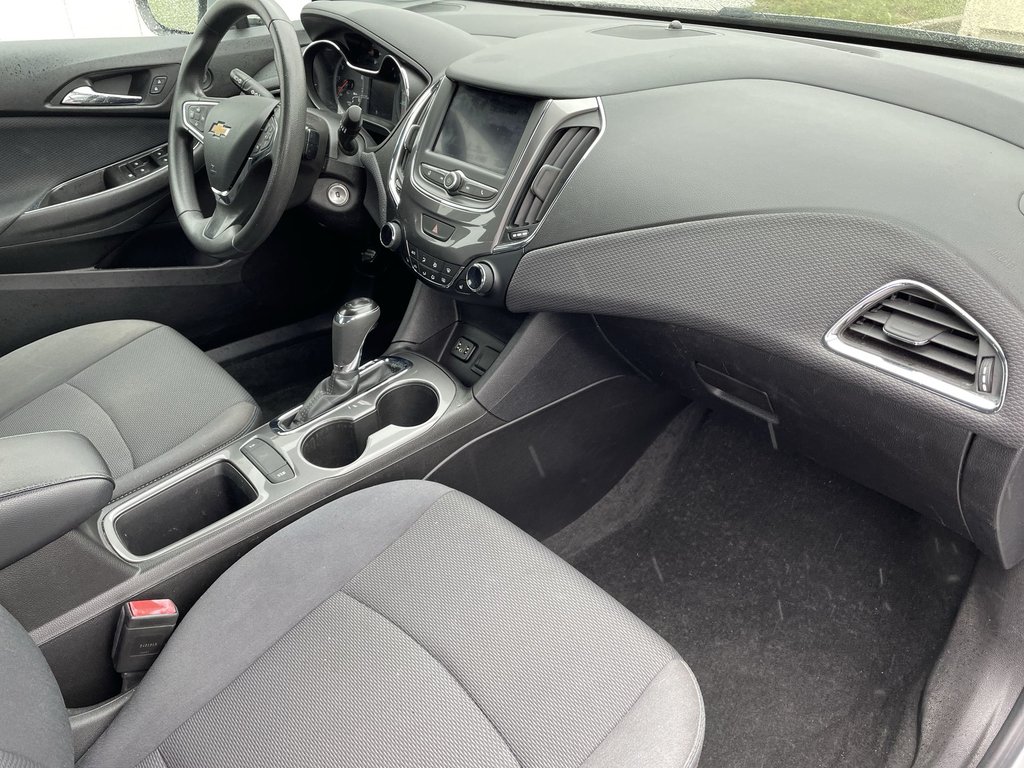 2019 Chevrolet CRUZE 1LT | Htd Seats | Backup Cam | USB in Saint John, New Brunswick - 50 - w1024h768px