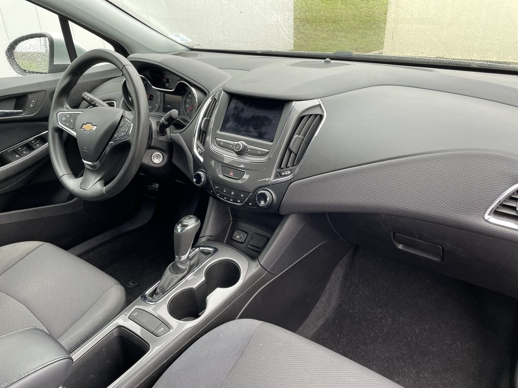 2019 Chevrolet CRUZE 1LT | Htd Seats | Backup Cam | USB in Saint John, New Brunswick - 10 - w1024h768px