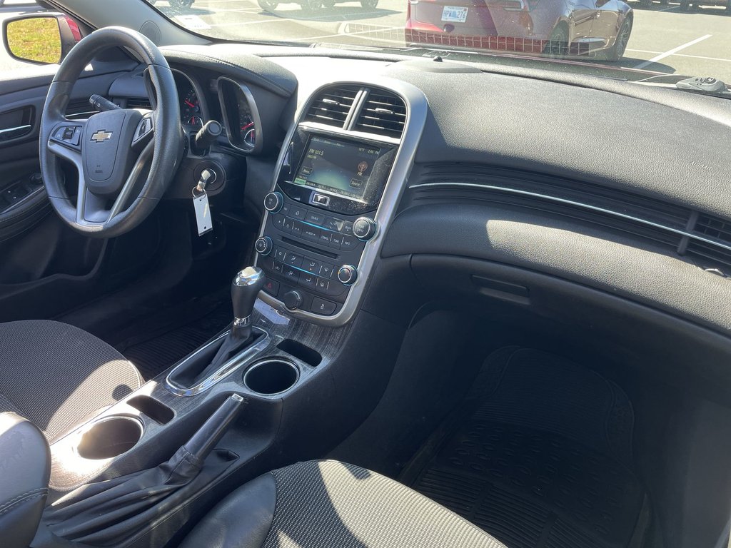 2016 Chevrolet MALIBU LIMITED BASE | usb | cam | bluetooth | keyless entry in Saint John, New Brunswick - 10 - w1024h768px
