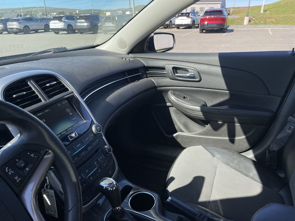 2016 Chevrolet MALIBU LIMITED BASE | usb | cam | bluetooth | keyless entry in Saint John, New Brunswick - 11 - w1024h768px